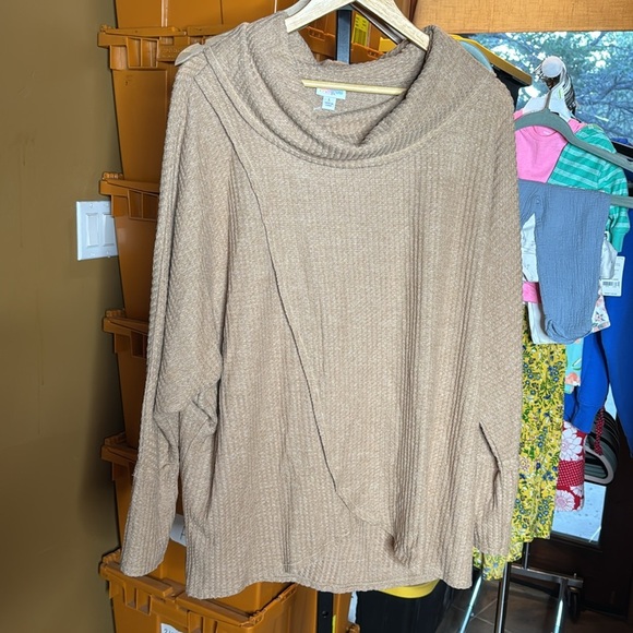 NWT LuLaRoe KRISTEN COWL NECK PULLOVER Tan Relaxed Fit Size Large - Picture 4 of 10